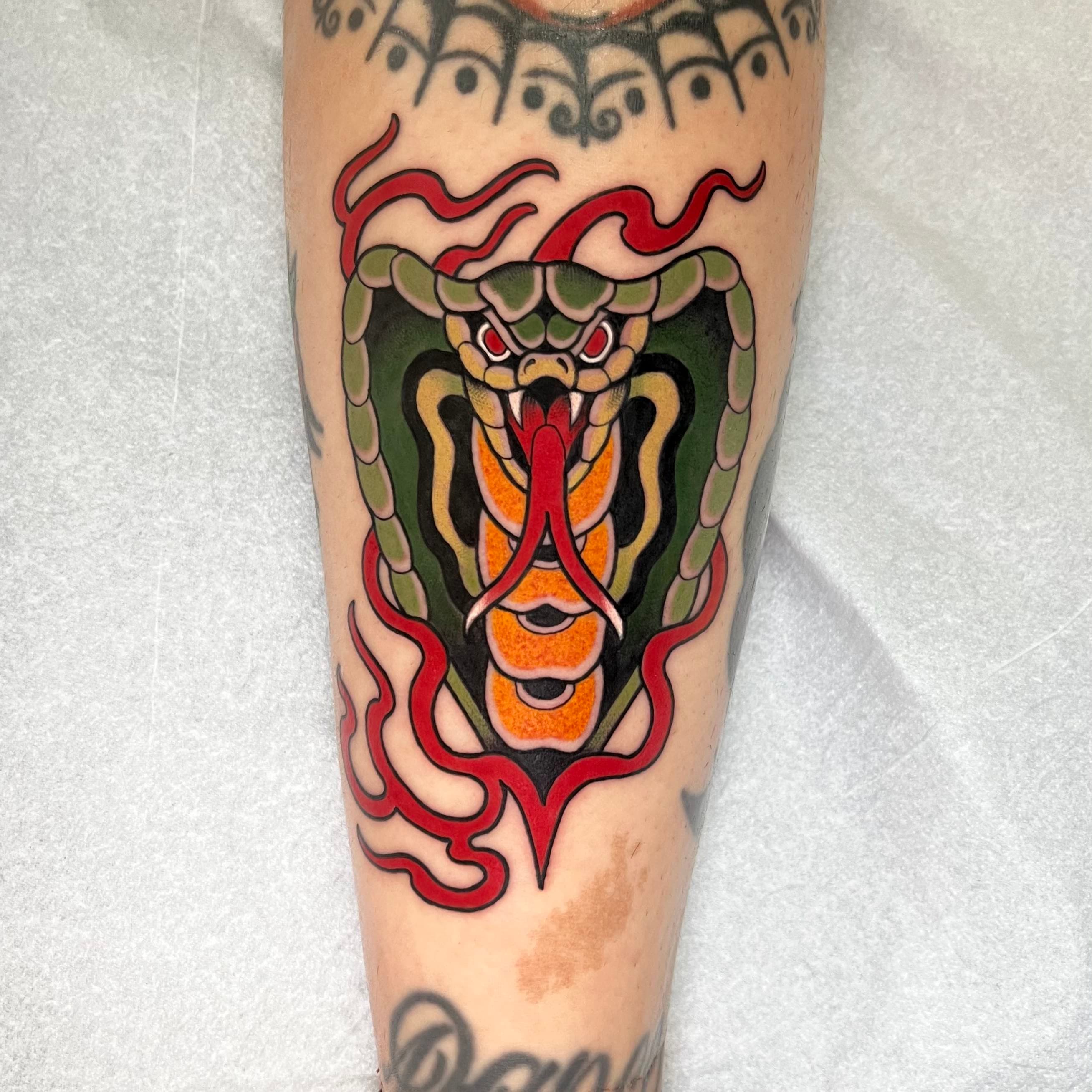 Tatuaje de estilo tradicional realizado en Nero Art Tattoo